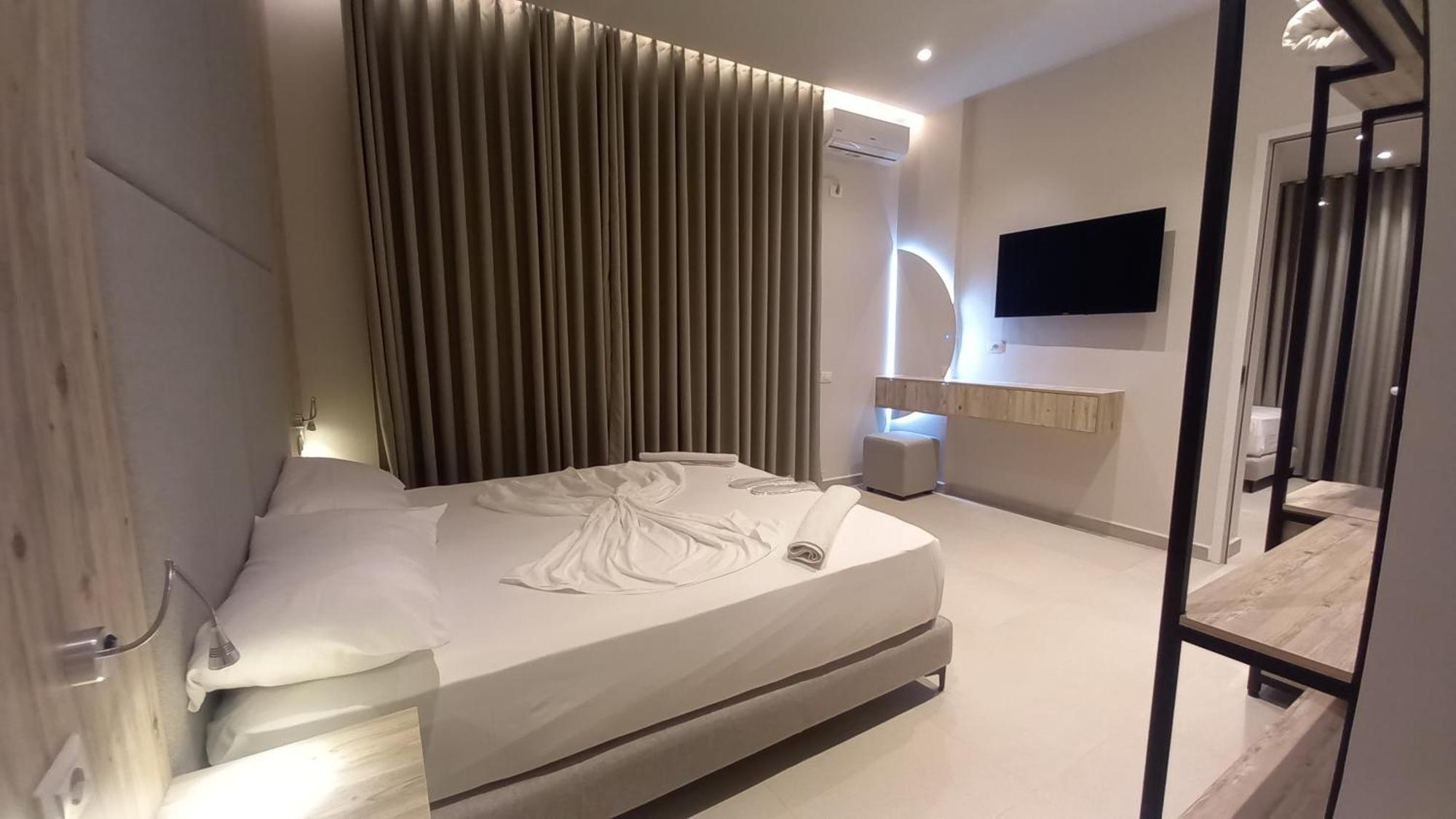 Hotel Aglon Vlorë Exteriér fotografie